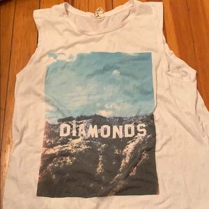 Sleeveless teeshirt